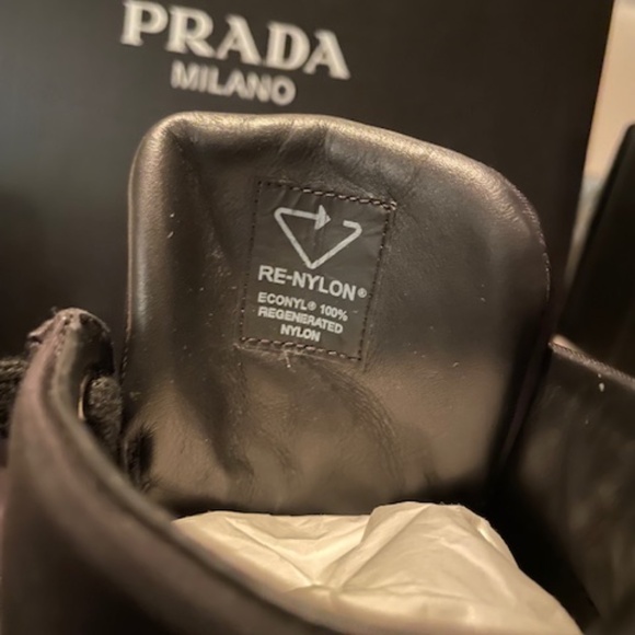 Black Re Nylon Logo Pouch Sneakers SIze 6 - Picture 5 of 9